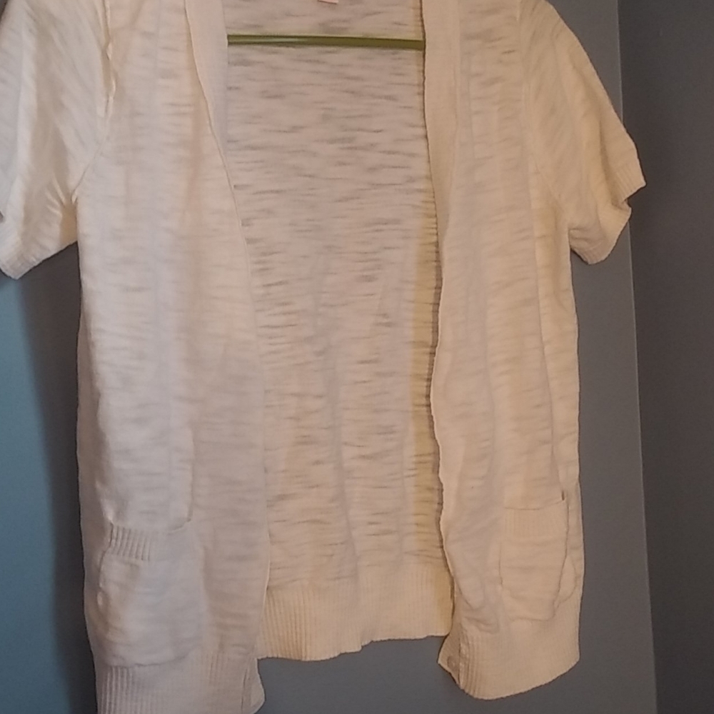 White short sleeve cardigan/wrap